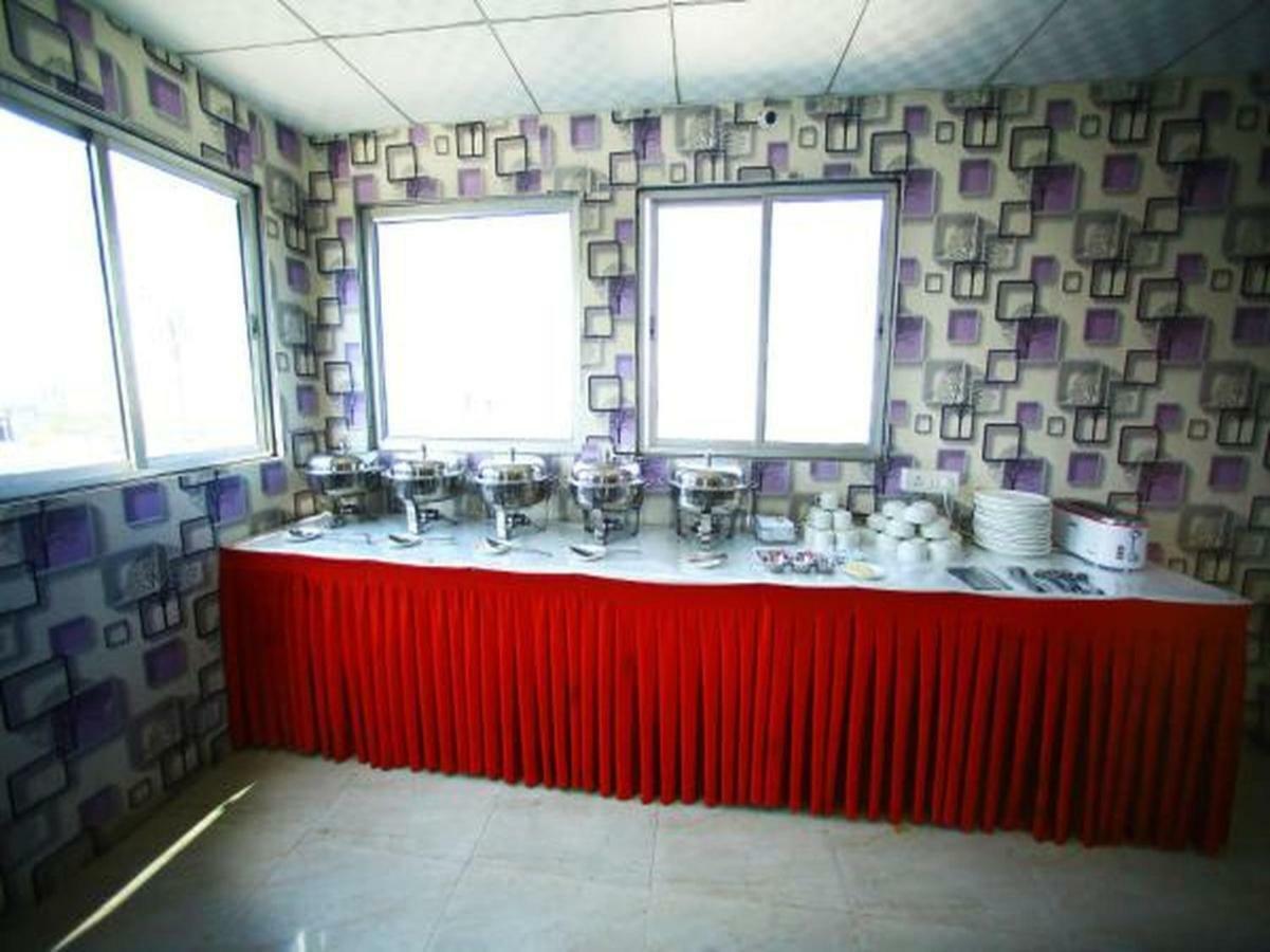 Airport Hotel Hsp Nueva Delhi Exterior foto